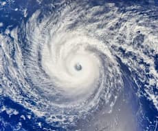 When the Hurricane Cuts All Signals: How a Band of Radio Operators Built a “Never-Fading Lifeline”